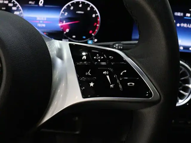 Mercedes-Benz GLB-Class — Фото автомобиля 17