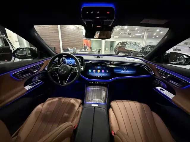 Mercedes-Benz E-Class — Фото автомобиля 9