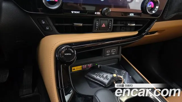 Lexus NX Generation 2 — Фото автомобиля 30