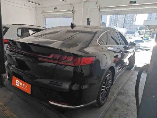 BYD Han — Фото автомобиля 4