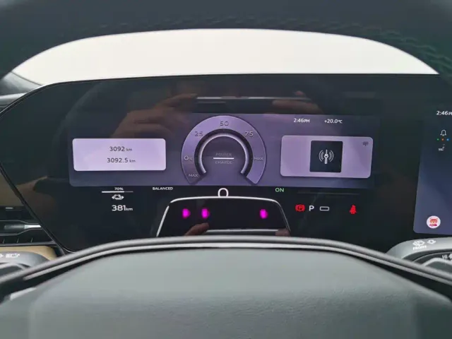 Audi A6L e-tron — Фото автомобиля 12