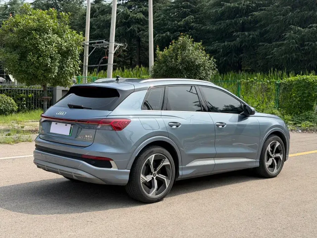 Audi Q4 e-tron — Фото автомобиля 6