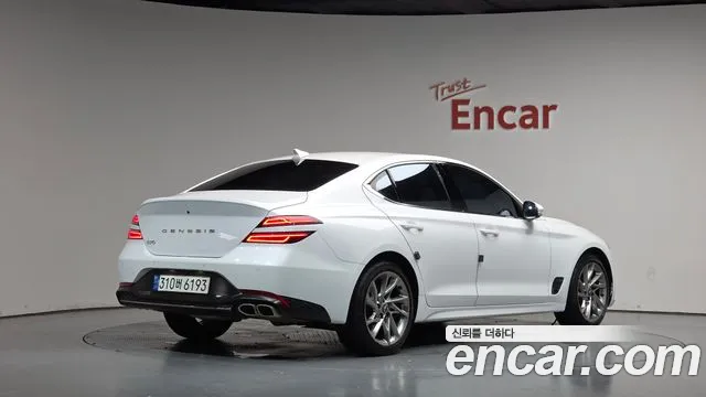 Genesis G70 — Фото автомобиля 2