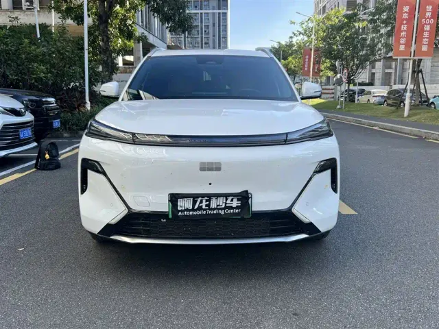 Geely Galaxy Starship 7 EM-i — Фото автомобиля 2