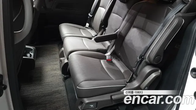 Honda Odyssey — Фото автомобиля 21