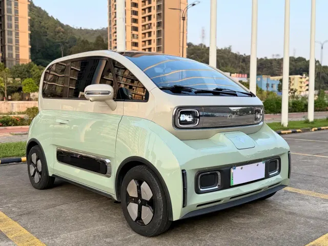 Baojun KiWi EV — Фото автомобиля 3