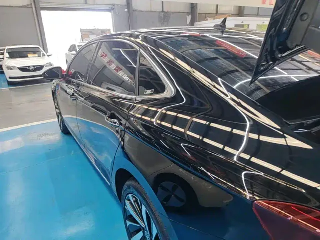 Volkswagen Passat — Фото автомобиля 4