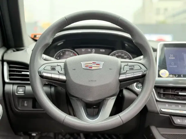 Cadillac CT5 — Фото автомобиля 13