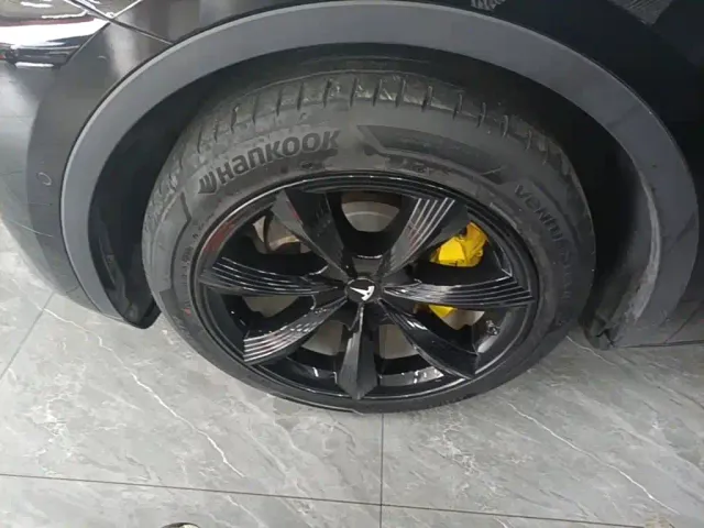Tesla Model Y — Фото автомобиля 22