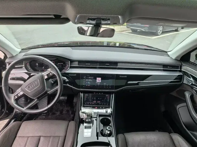 Audi A8 — Фото автомобиля 6
