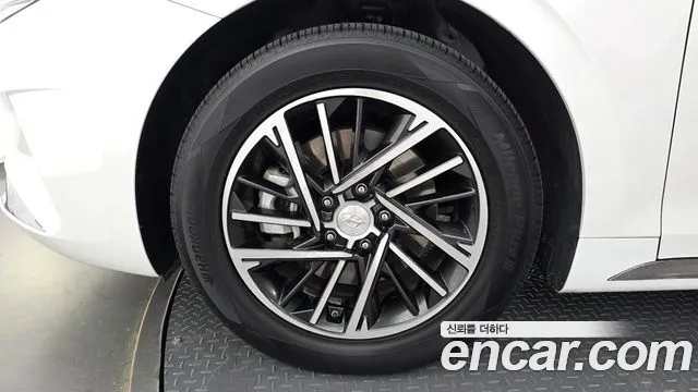 Hyundai Grandeur New — Фото автомобиля 5