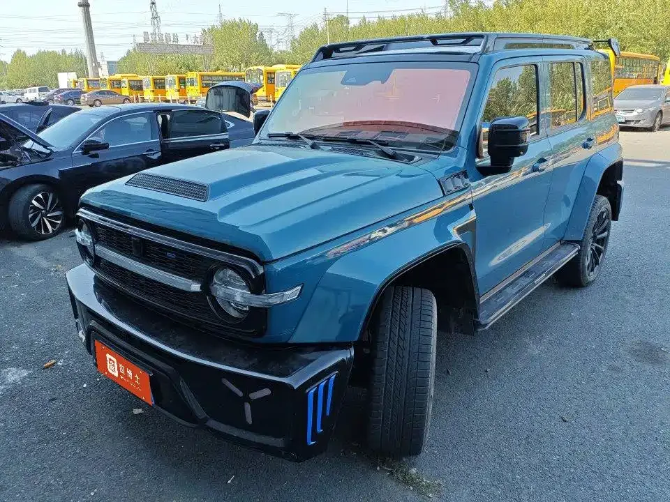 Фотография автомобиля — CYBERSPACE Co-created Tank 300