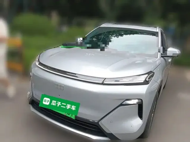 Фотография автомобиля — Geely Galaxy Starship 7 EM-i