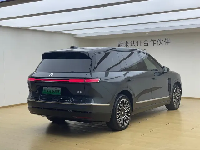 Nio ES8 — Фото автомобиля 5