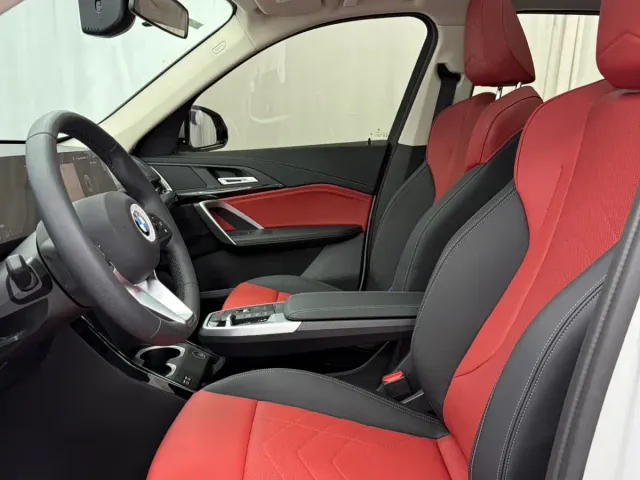 BMW X1 — Фото автомобиля 11