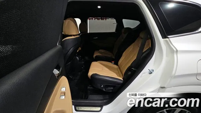 Hyundai Santafe Новый Santa Fe Бензин 2.5T 4WD — Фото автомобиля 11