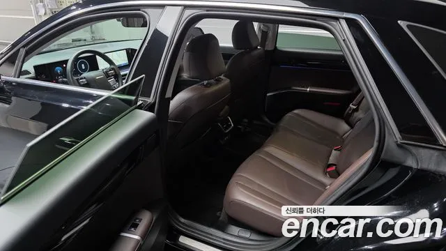 Hyundai Grandeur Grandeur (GN7) 2.5 Бензин 2WD — Фото автомобиля 22