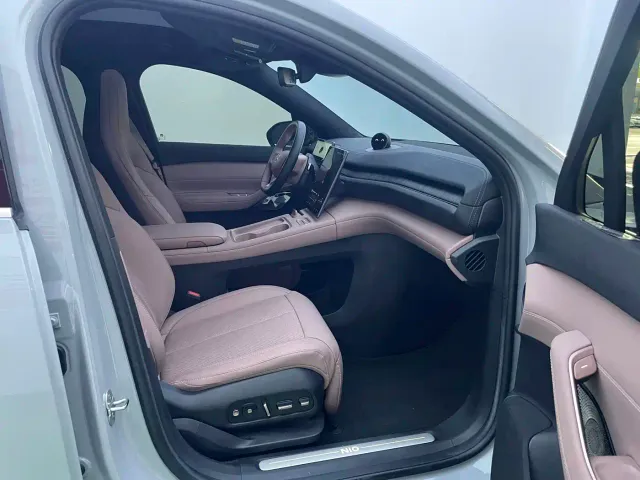 Nio EC6 — Фото автомобиля 14