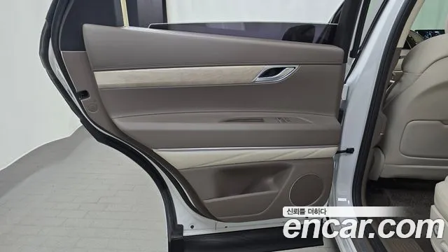 Genesis GV80 — Фото автомобиля 14