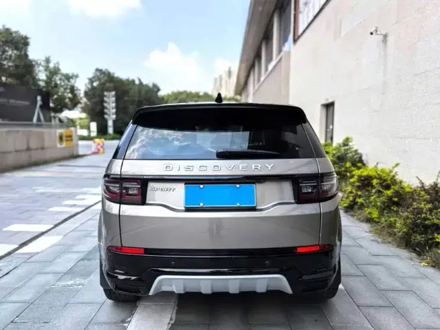 Land Rover Discovery Sport — Фото автомобиля 4