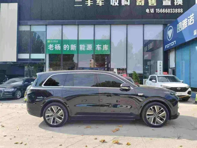 Li Auto L9 — Фото автомобиля 4