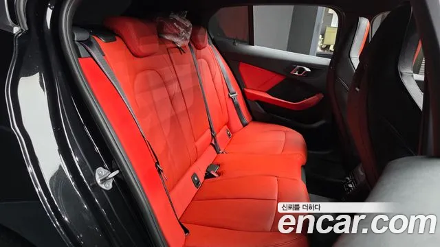 BMW 1 Series F40 — Фото автомобиля 18