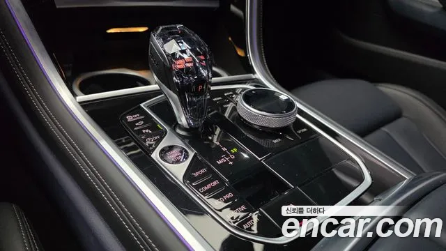 BMW 8 Series G15 — Фото автомобиля 12