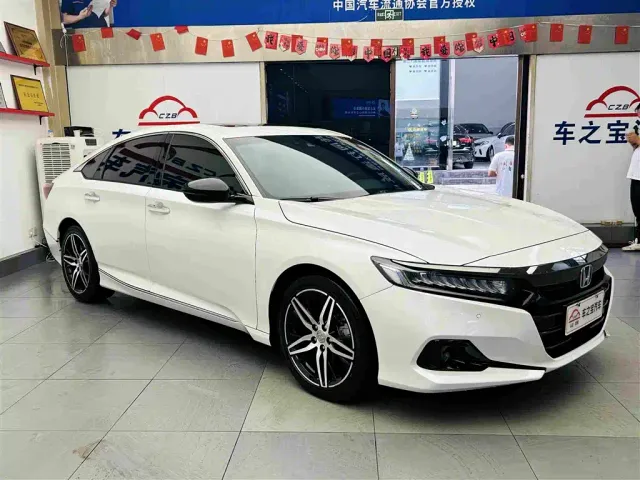Honda Accord — Фото автомобиля 4