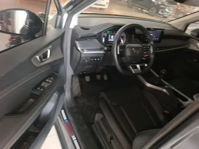 Wuling Jiachen — Фото автомобиля 15