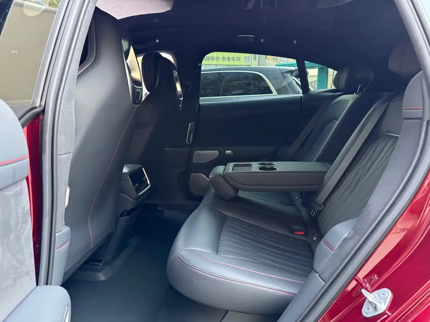 Xiaomi Auto Xiaomi YU7 2026 GT — Фото автомобиля 11