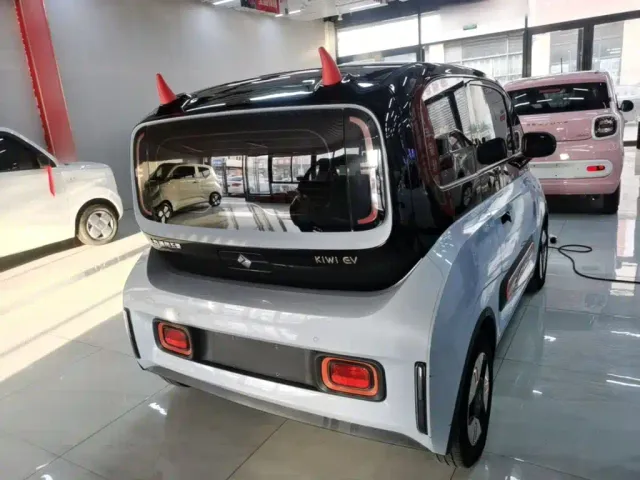 Baojun KiWi EV — Фото автомобиля 6