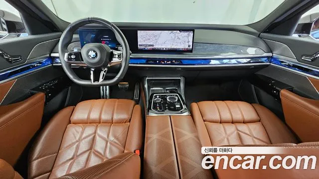 BMW 7-Series 7 серия (G70) 740i xDrive M Sport — Фото автомобиля 7