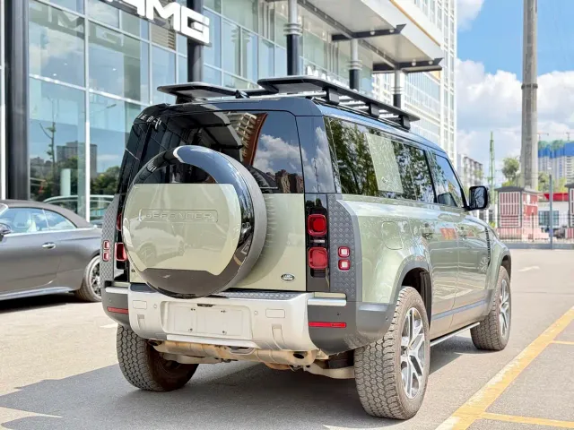 Land Rover Defender — Фото автомобиля 5