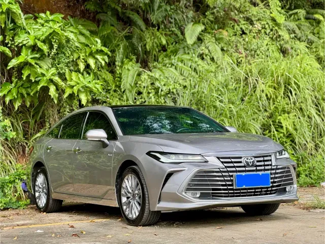 Toyota Avalon — Фото автомобиля 3