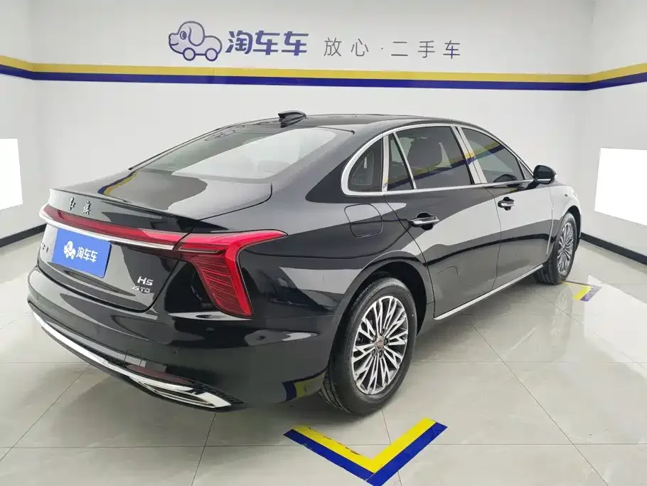 Hongqi Hongqi H5 2025 1.5T DCT Flag Rhythm 500,000 Units Memorial Edition — Фото автомобиля 3