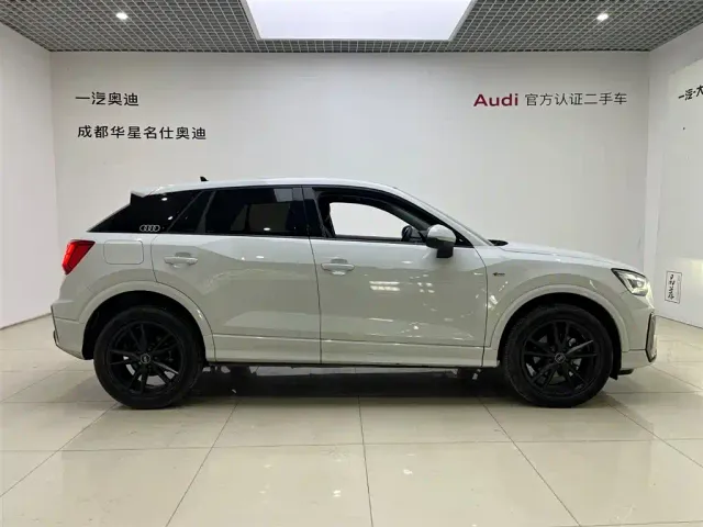 Audi Q2L — Фото автомобиля 3