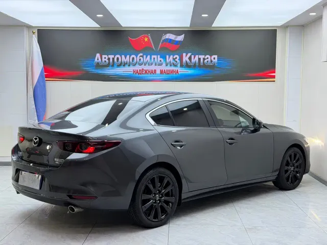 Mazda Axela — Фото автомобиля 4