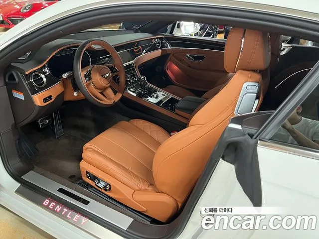 Bentley Continental — Фото автомобиля 7