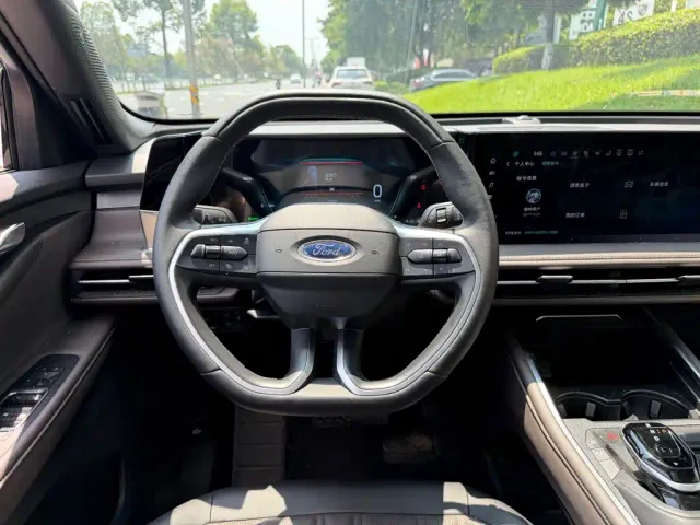 Ford Edge — Фото автомобиля 14