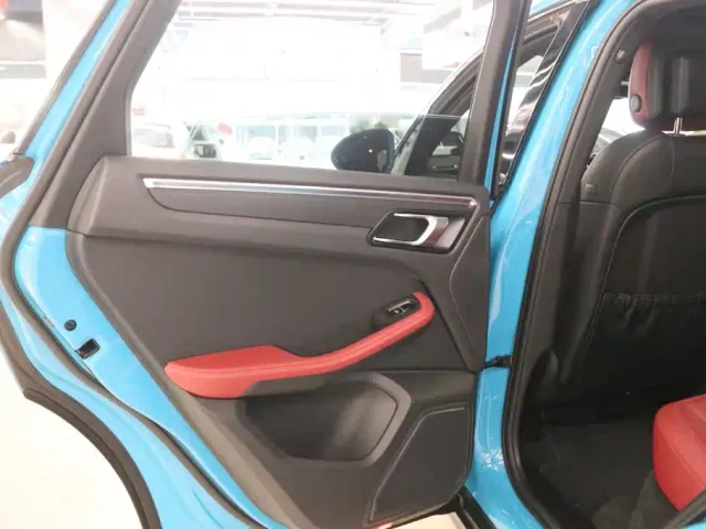 Porsche Macan — Фото автомобиля 16