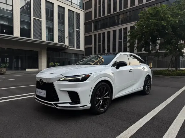 Фотография автомобиля — Lexus RX
