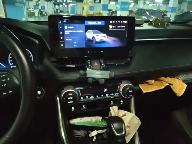 Toyota RAV4 Rongfang 2023 2.0L CVT FWD Style Plus Edition — Фото автомобиля 9