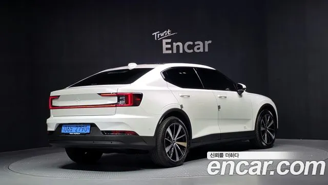 Polestar 2 — Фото автомобиля 2