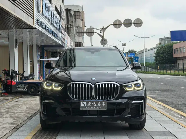 BMW X5 — Фото автомобиля 2