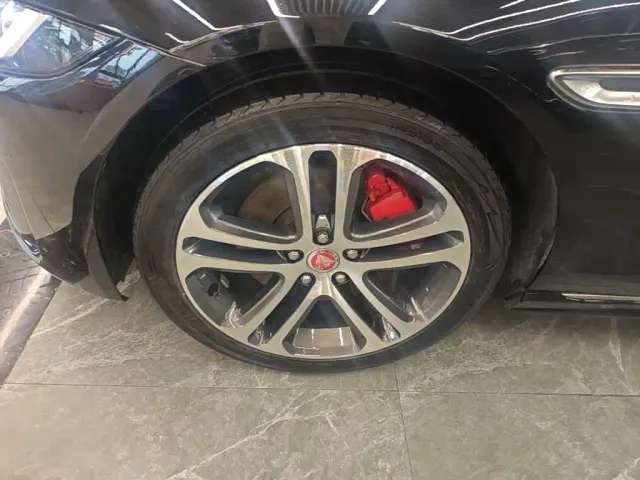 Jaguar XEL — Фото автомобиля 22