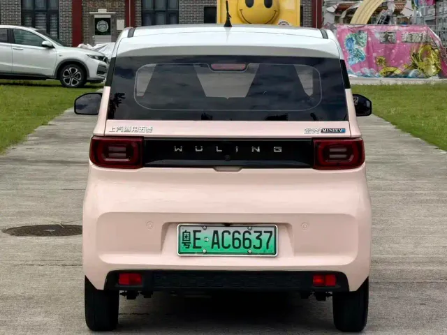 Wuling Hongguang Mini EV — Фото автомобиля 4