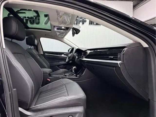 Volkswagen Passat — Фото автомобиля 11