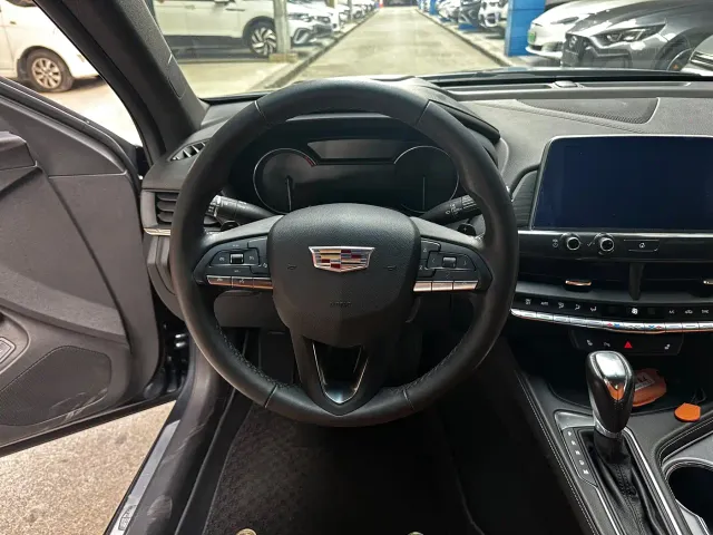 Cadillac CT4 — Фото автомобиля 8