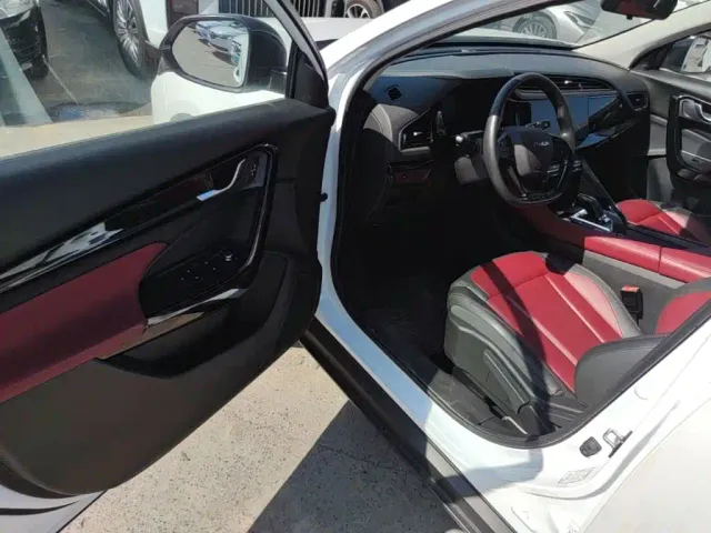 Dongfeng Fengshen AX7 — Фото автомобиля 15