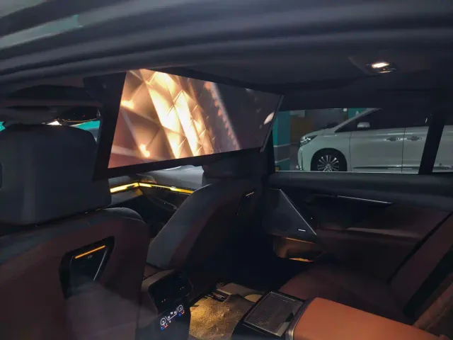 BMW i5 — Фото автомобиля 5